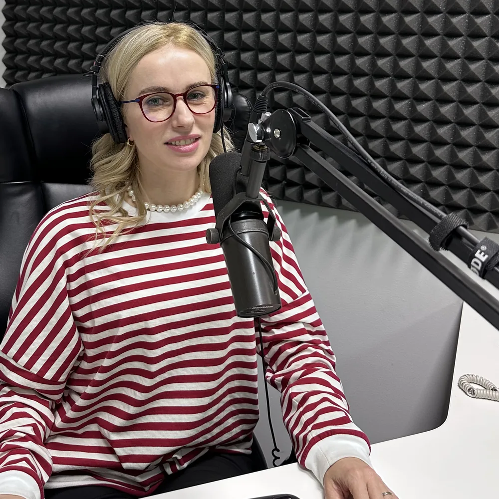 Uztura speciāliste radio ierakstu studijā